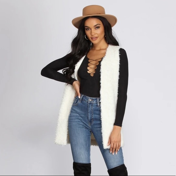 Faux Fur Vest - Picture 1 of 3